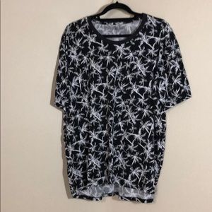 B&W palm tree print 3XL Lularoe Patrick Tee